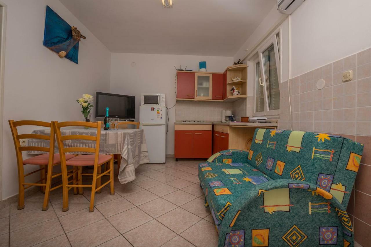 Apartman Zlatica Dramalj Exterior foto
