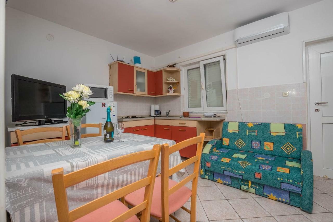 Apartman Zlatica Dramalj Exterior foto