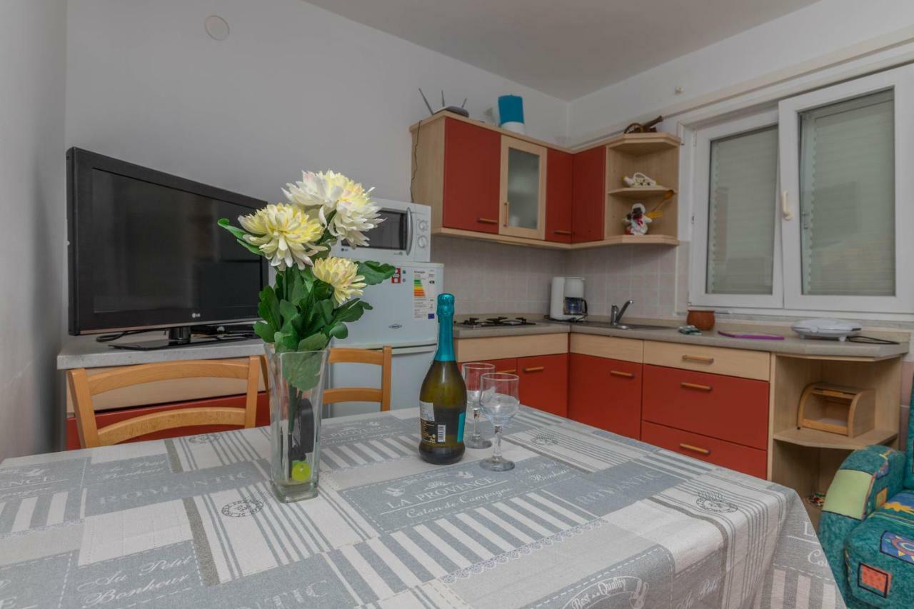 Apartman Zlatica Dramalj Exterior foto